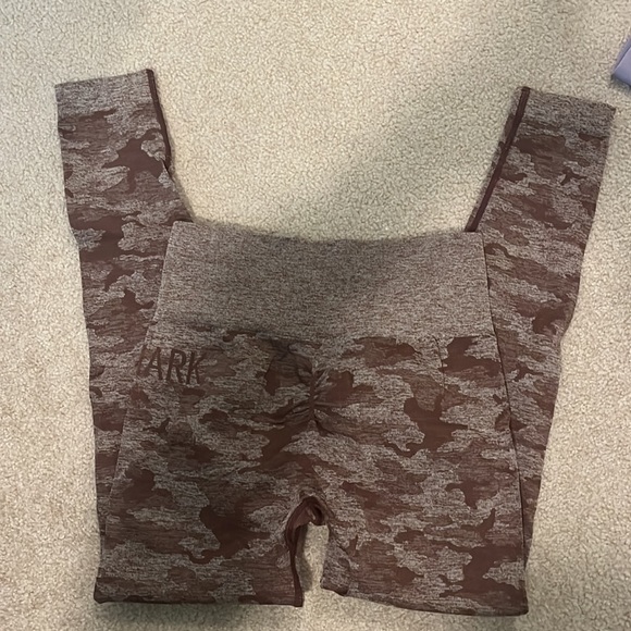 Gymshark Camo leggings - Picture 2 of 2